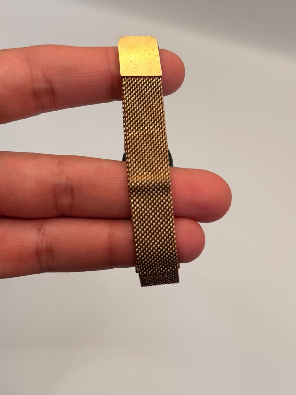 Fitbit Luxe, Tested, Good, Mesh Band,  Charger Included, Black On Gold - Picture 7 of 8